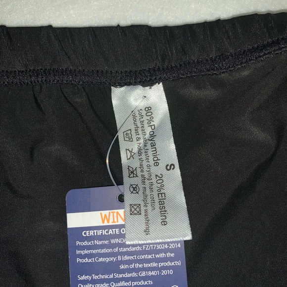 Winday Men’s black brief - Picture 2 of 4